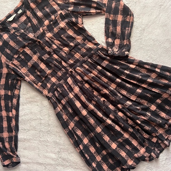 Anthropologie Dresses & Skirts - Anthropologie 11 1 Tylho Buffalo Check Rayon Button-Front Shirt Dress Medium